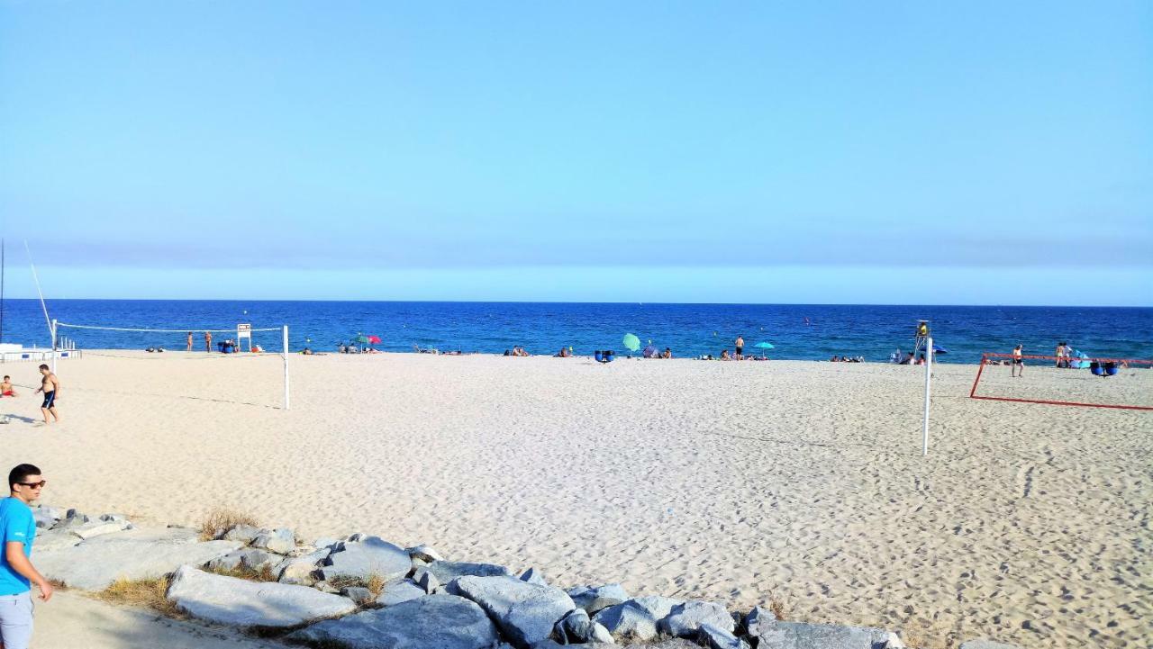 Marilu Seaview & Beach - Apartment Masnou Buitenkant foto